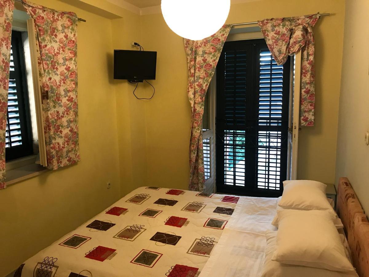 Studio In The Top Center Apartment สปลิท ภายนอก รูปภาพ