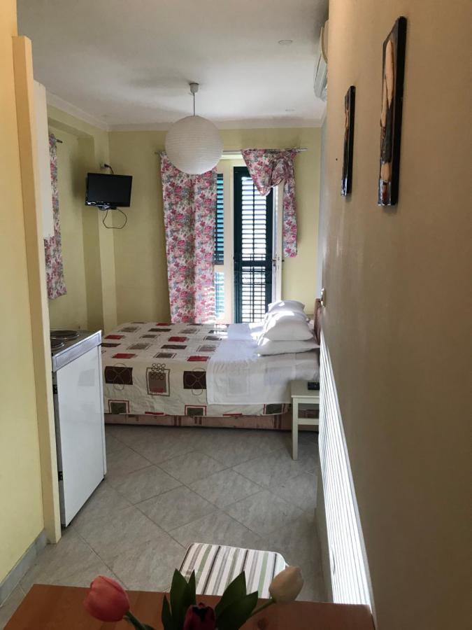 Studio In The Top Center Apartment สปลิท ภายนอก รูปภาพ