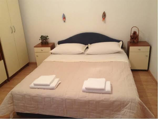 Studio In The Top Center Apartment สปลิท ภายนอก รูปภาพ